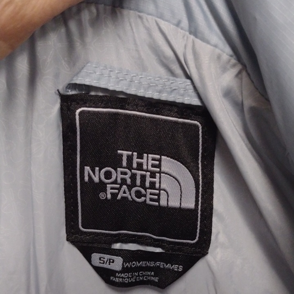 The North Face Women's Blue and Cream Ski Jacket ,Hikin,Snow. - Picture 2 of 16
